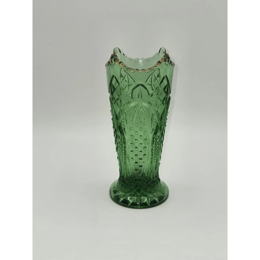 McKee Sunbeam Green Glass Vase Gold Trim‎ Scalloped Rim EAPG 6.125